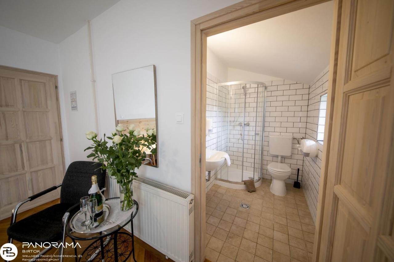 Panorama Birtok - Wellness Panzio, Konferencia Es Rendezvenykoezpont Bed and Breakfast Győrújbarát Eksteriør billede